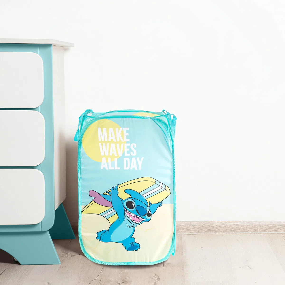 Jay Franco Disney Lilo and Stitch - Cesta desplegable para ropa o juguetes (80 L)