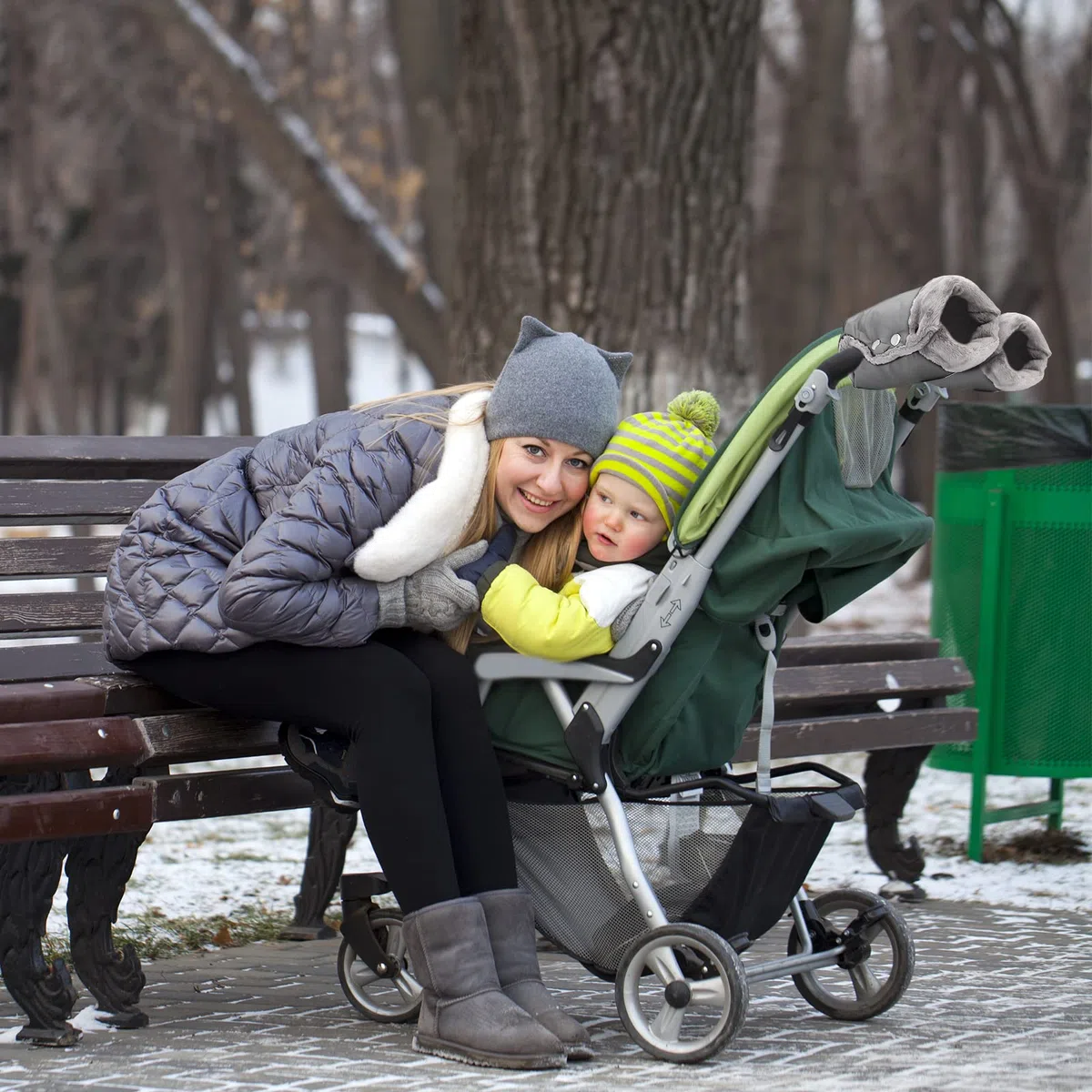 Guantes de Cochecito Guantes de Silla de Paseo Manoplas​para silla de paseo con interior de forro Prueba de Viento Bebé Guante para Todos los Cochecitos (2.Gris)