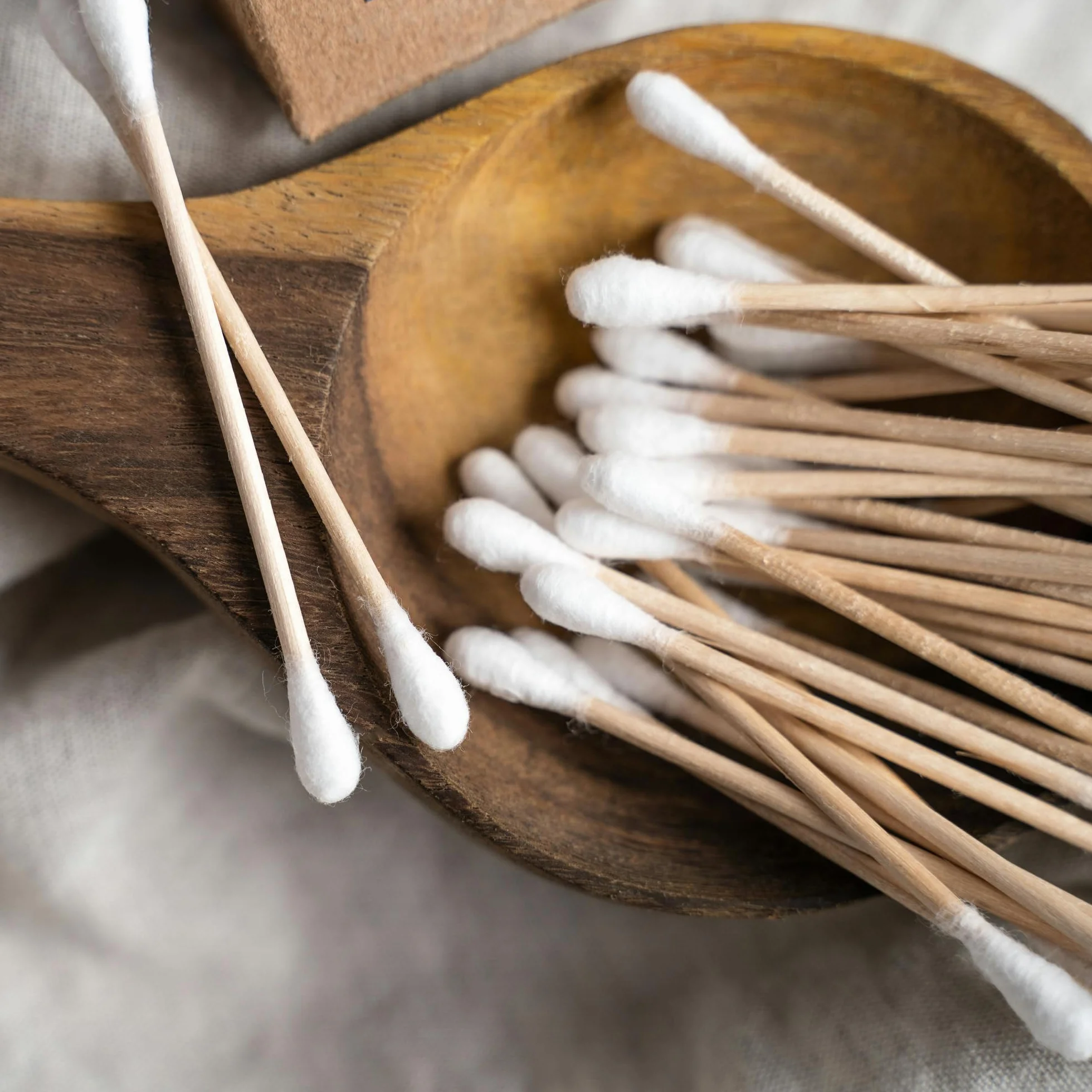 600 Brotes de algodón de bambú de EcoSlurps | Un árbol plantado con cada venta | Cotton buds, swabs & qtips (600, Blanco)