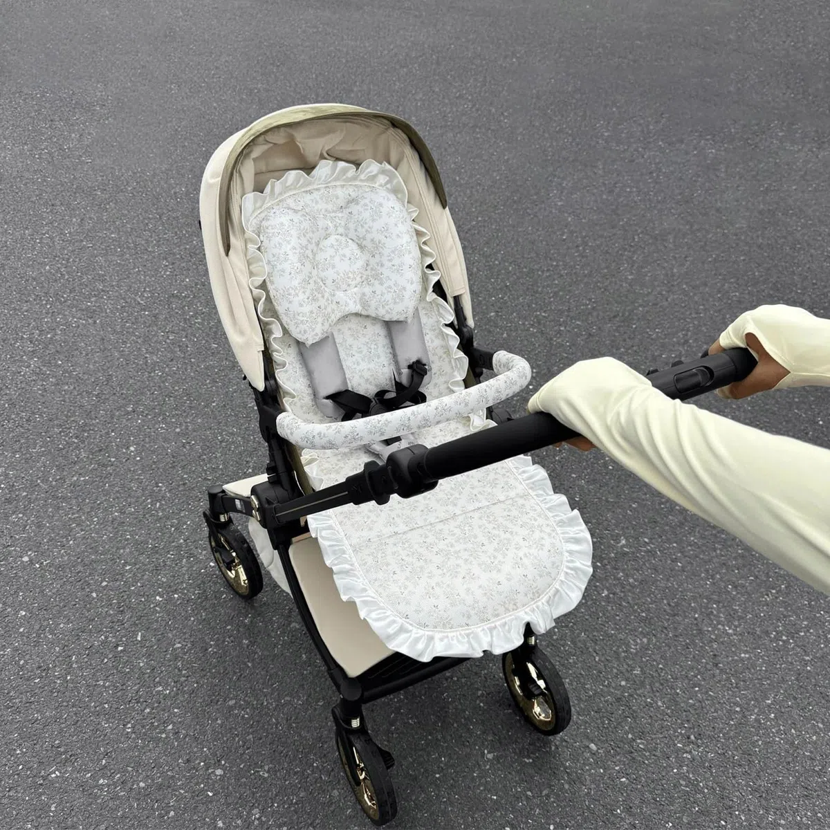 Almohadilla de refrigeración para cochecitos, tela de seda de hielo, funda para reposabrazos, alfombrilla para reposacabezas para uso diario, accesorio de viaje, protector de asiento para cochecitos